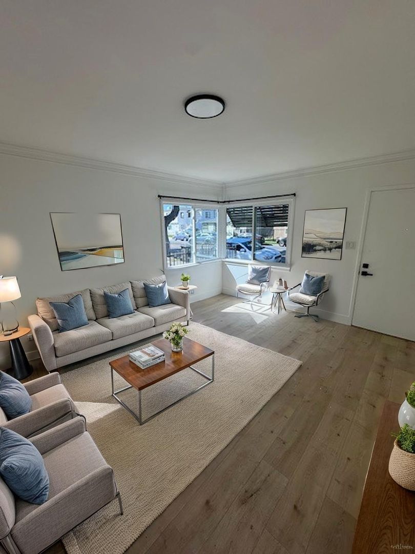 Long Beach Apartment: 1930 Magnolia Ave