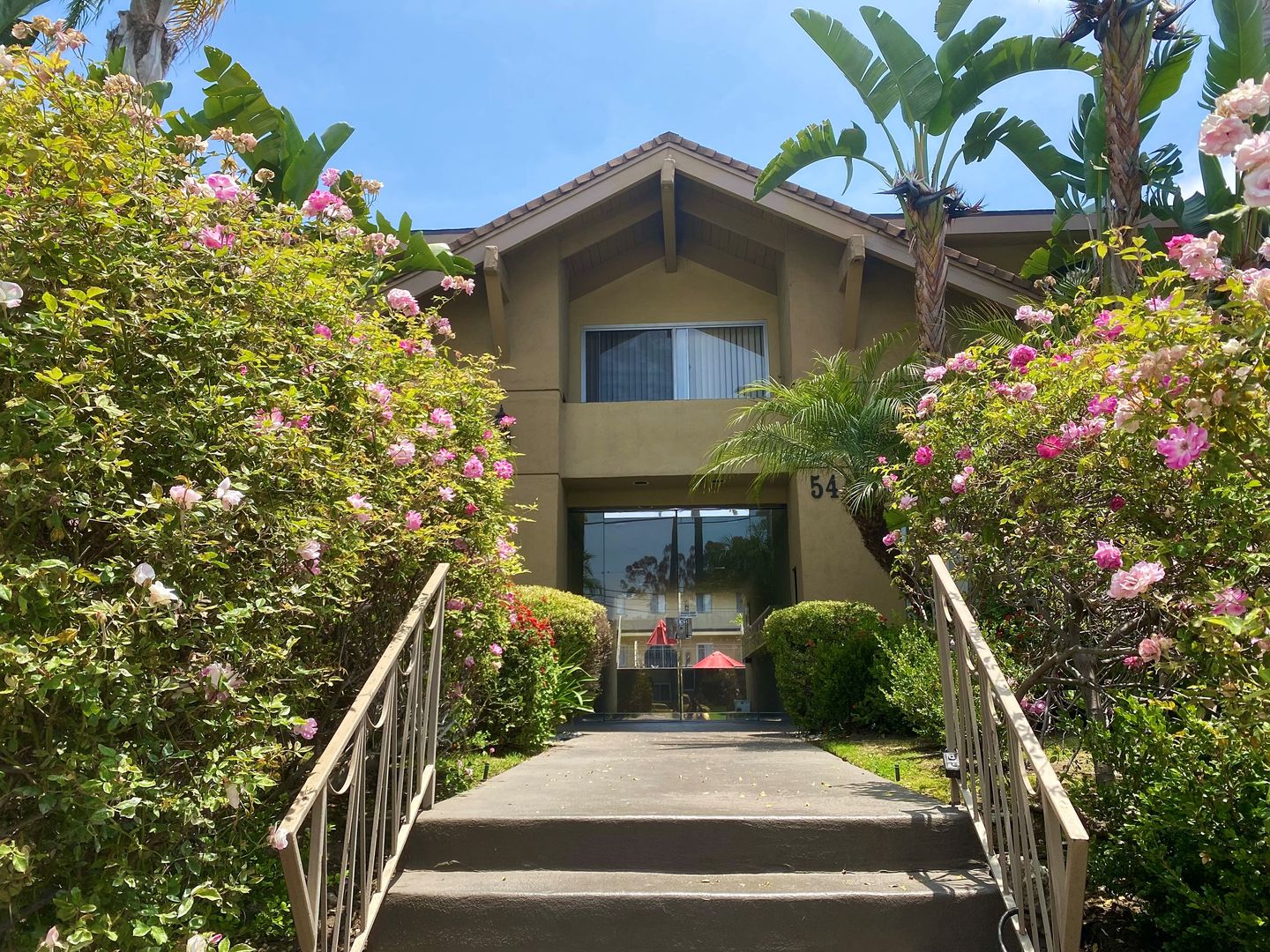 Sherman Oaks Apartment: 5444 Sepulveda Blvd.