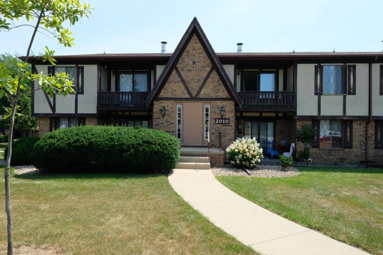 Bloomington Apartment: 2010 Tracy Dr