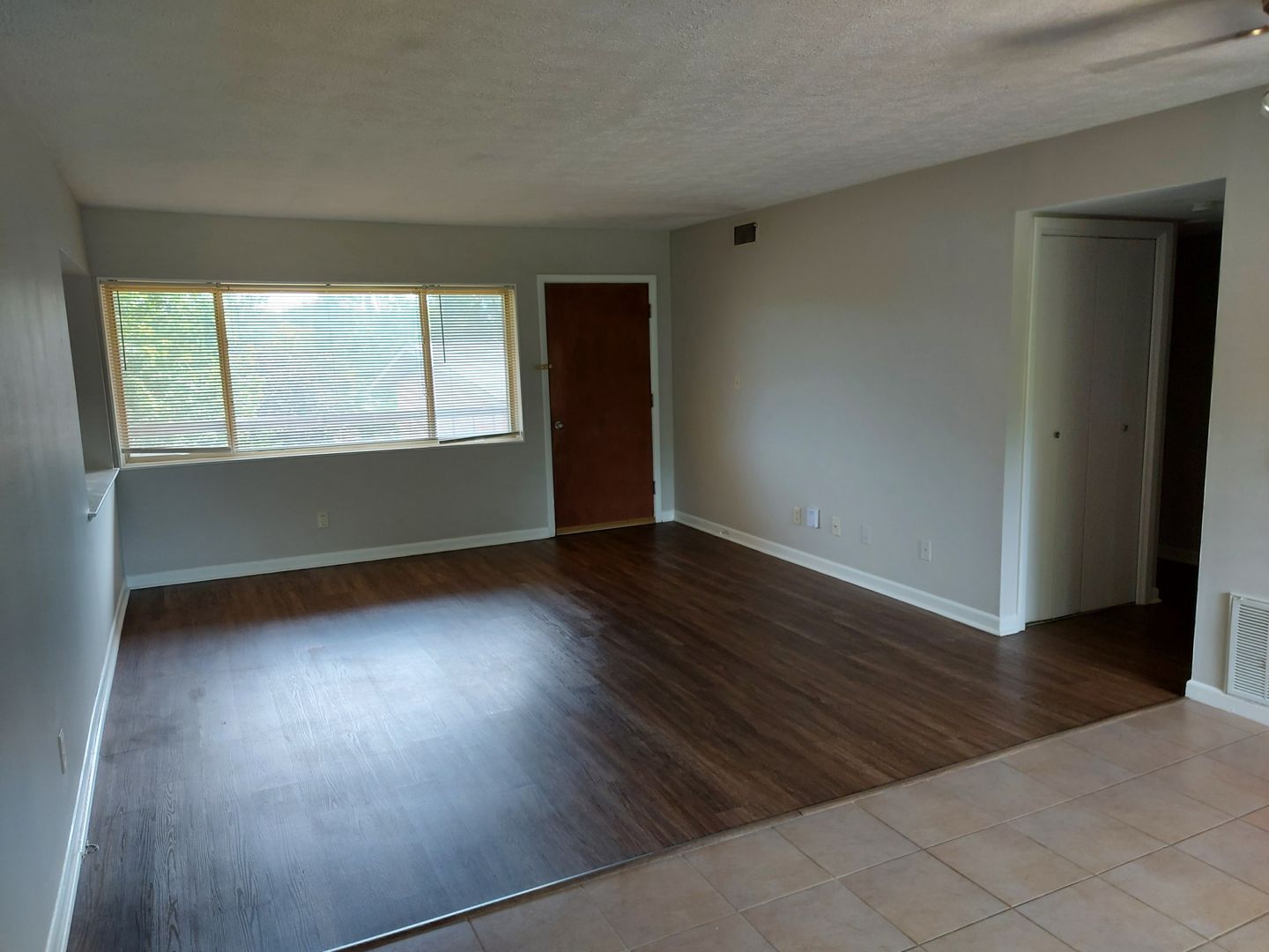 Bloomington Apartment: 703 Jersey Ave.