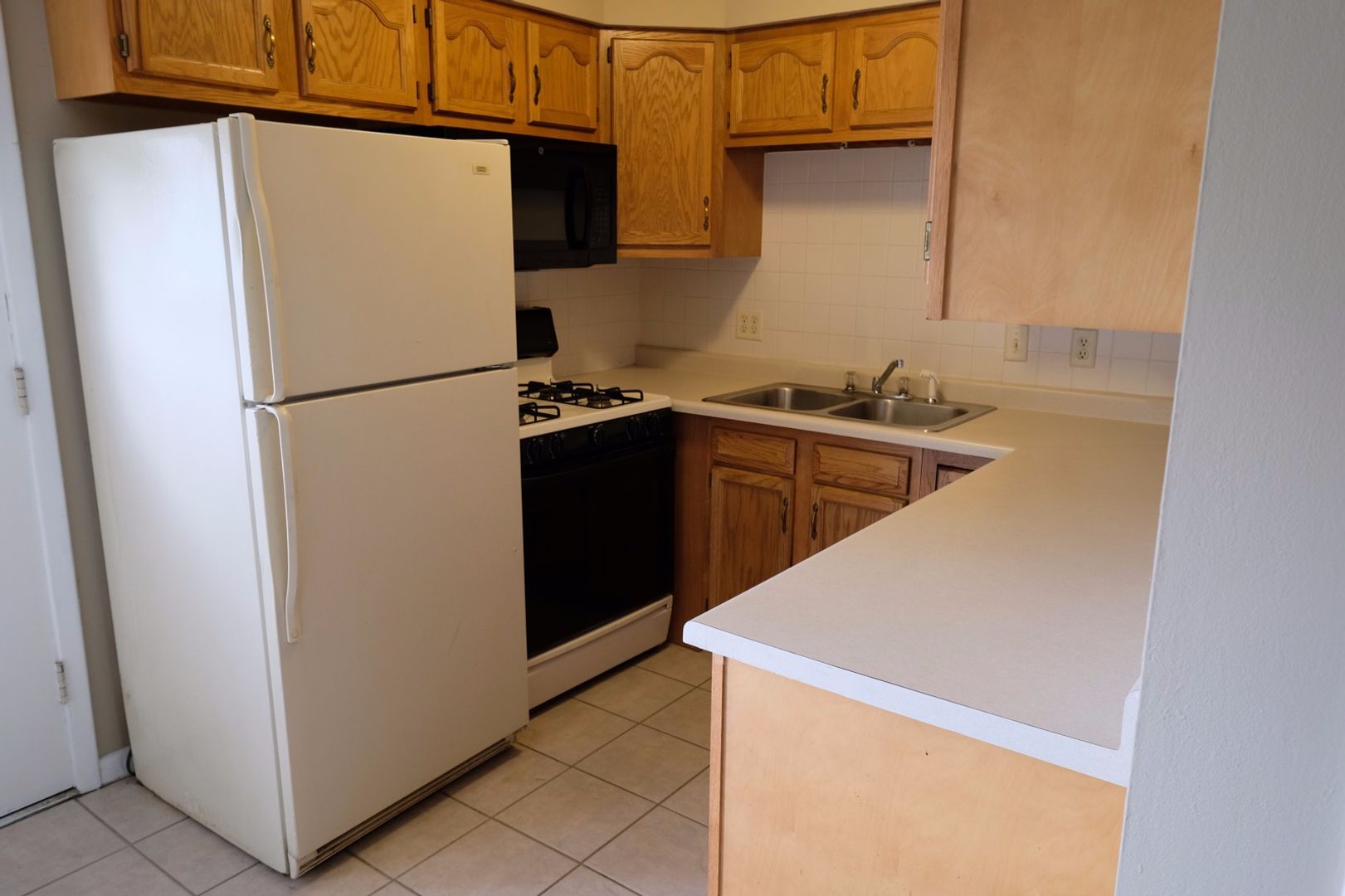 Bloomington Apartment: 703 Jersey Ave.