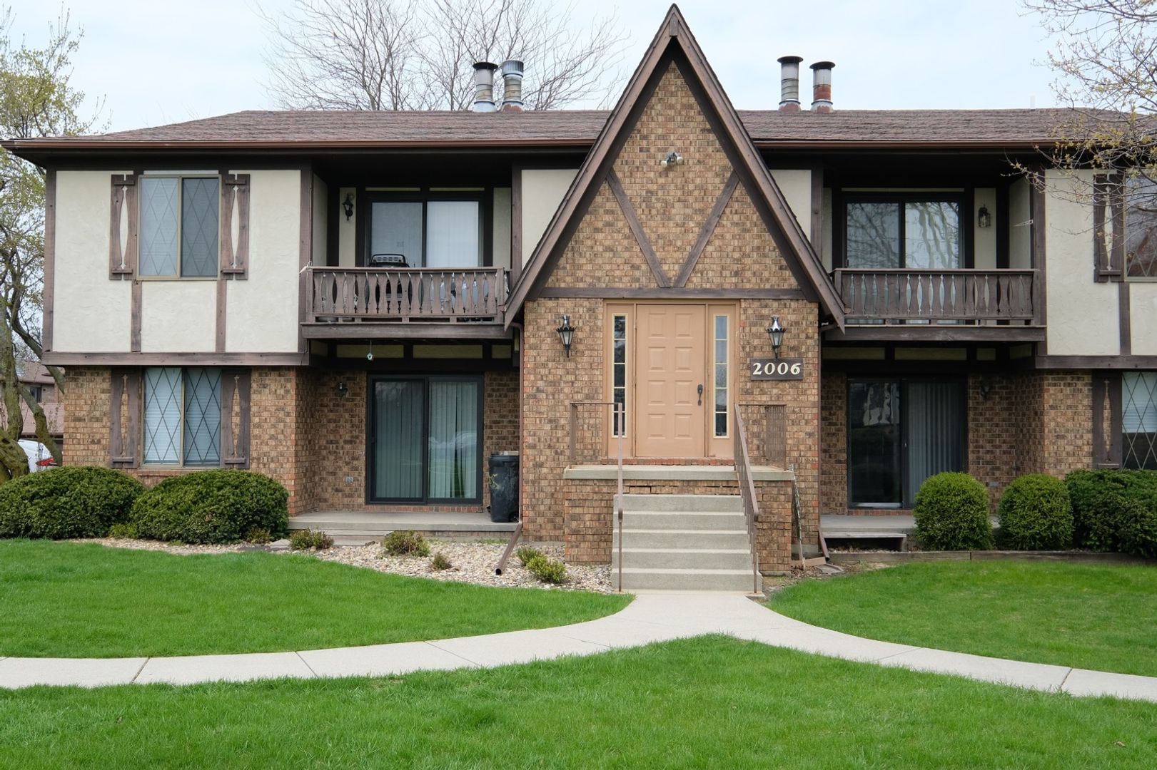 Bloomington House: 2006 Tracy Dr #1