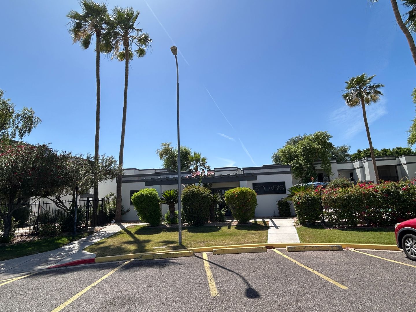Phoenix House: 740 W Elm St