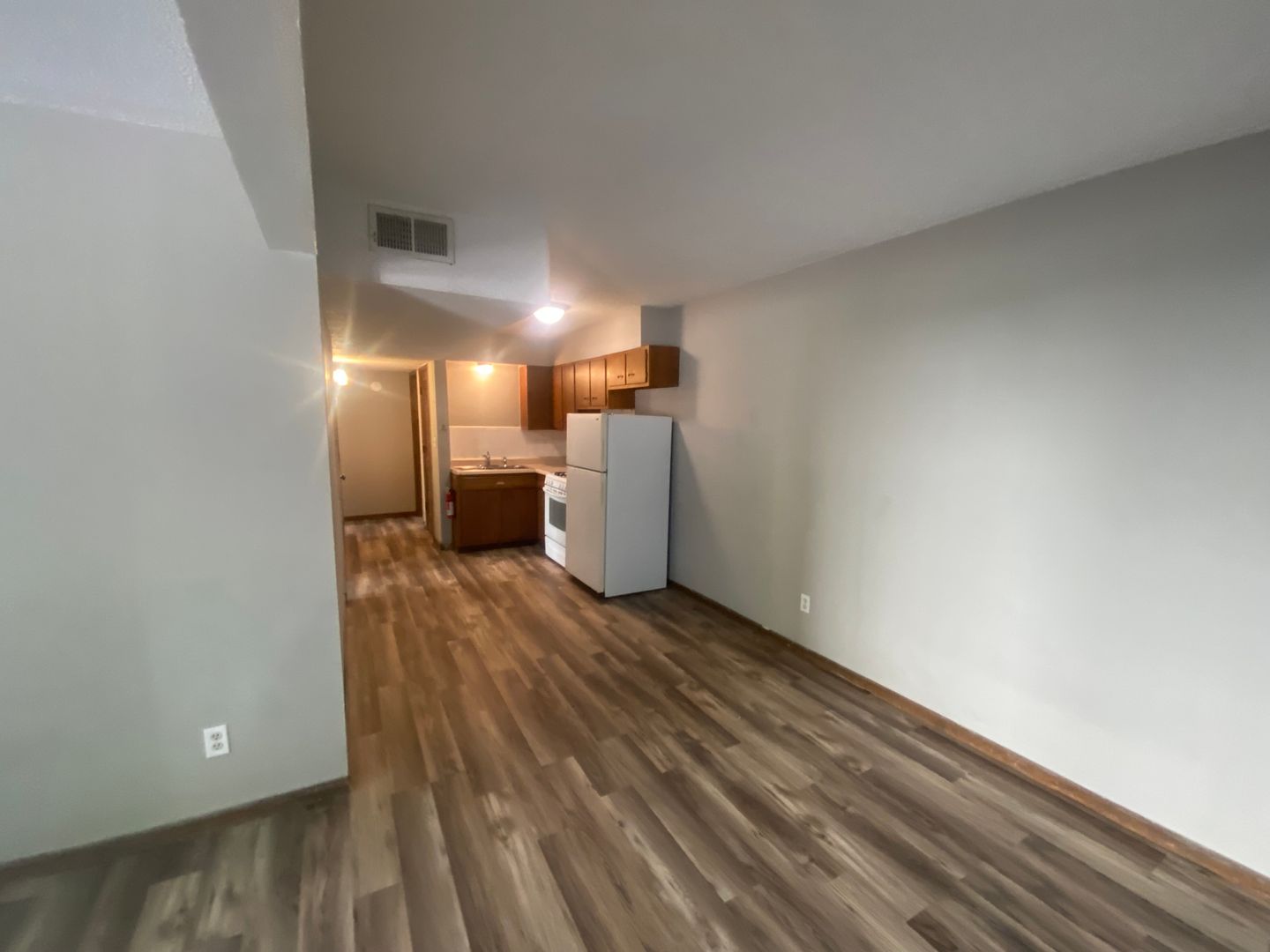 Columbia Apartment: 1618 Anthony St.