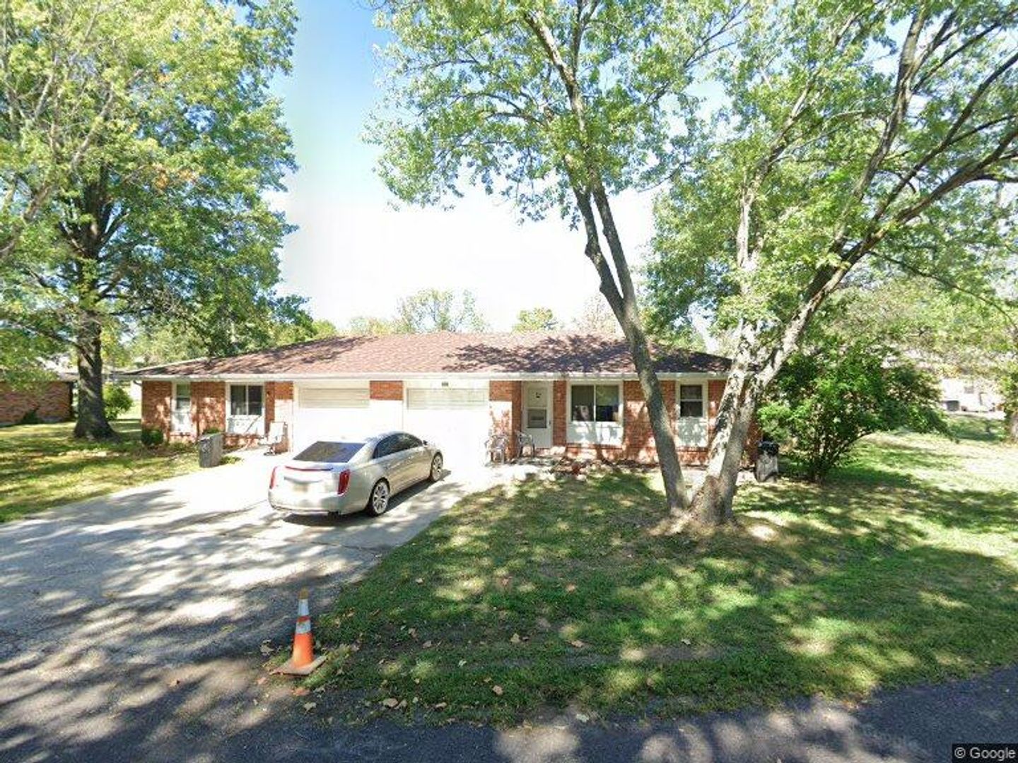 Columbia Multiplex: 2525-2527 Heying Dr - (2527)