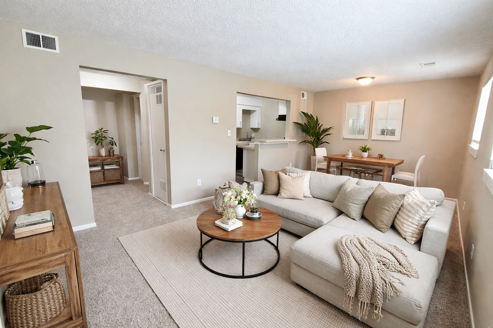 Independence Apartment: 1712 S. Ash Ave.