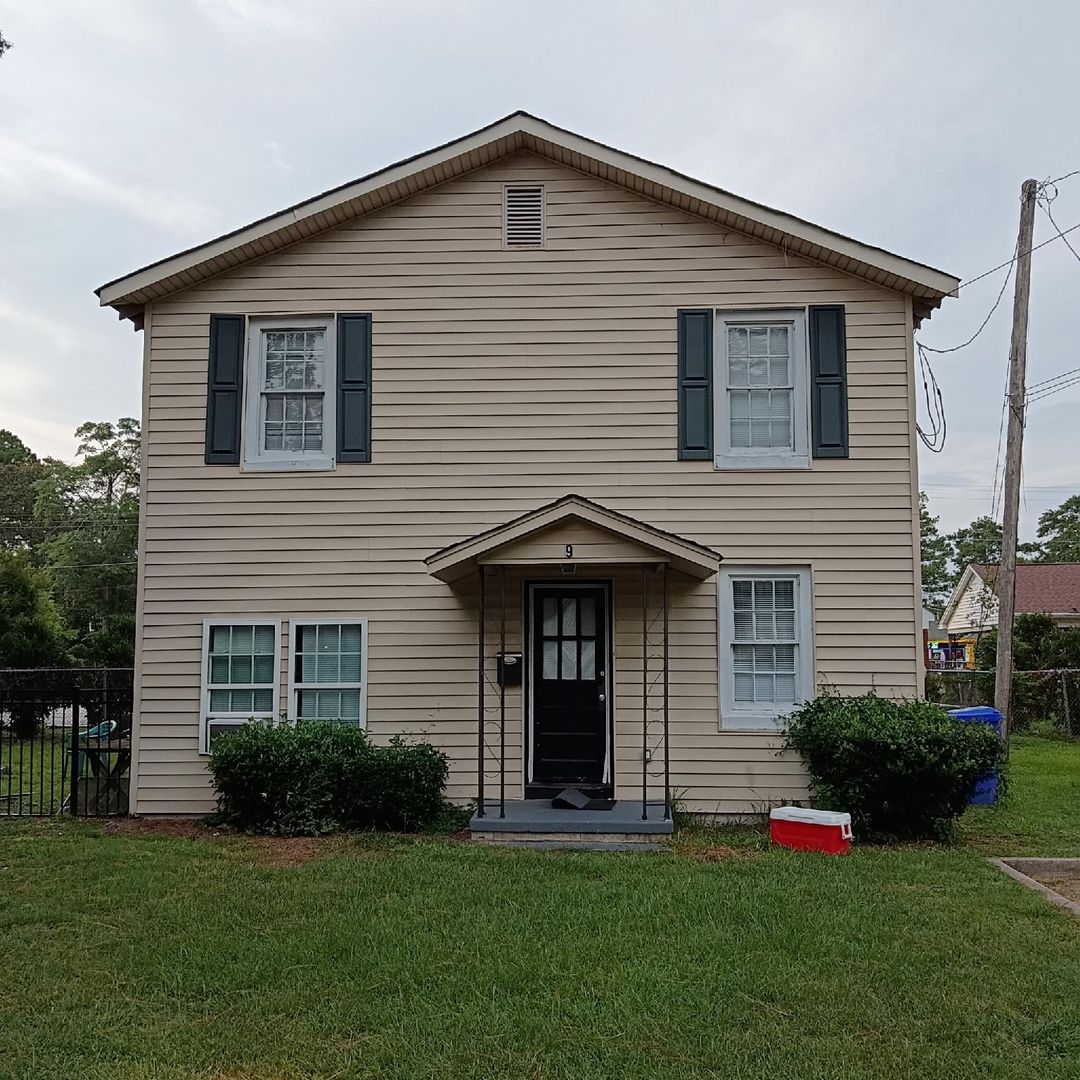 Greenville House: 1803 E Sixth #9