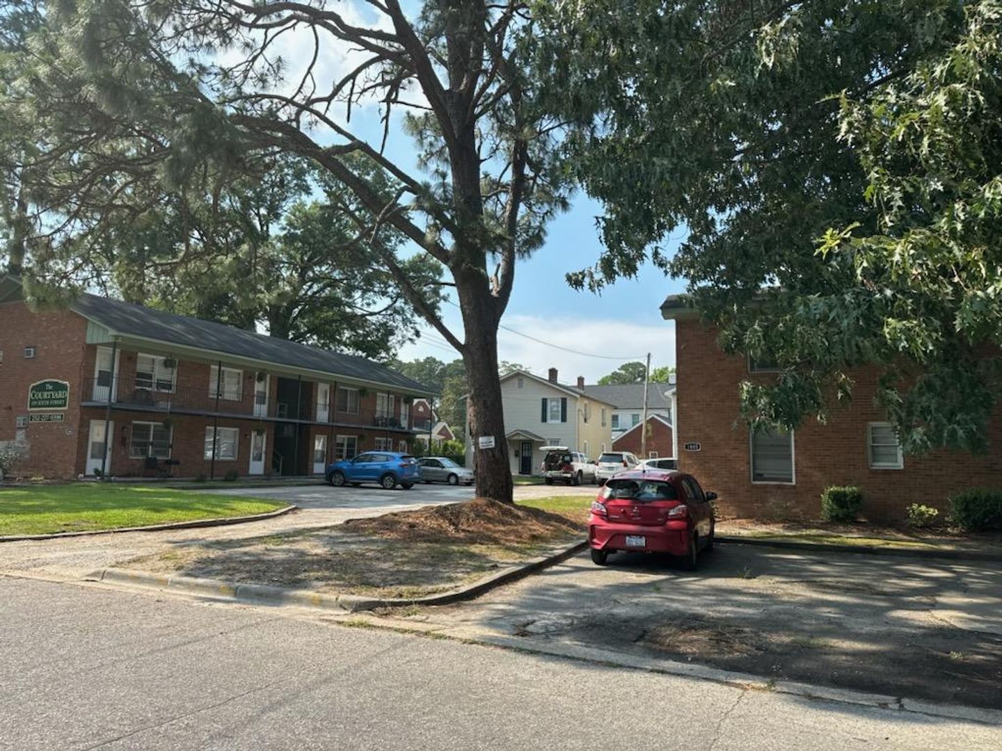 Greenville House: 1805 E Sixth #4