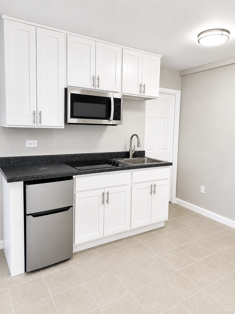 Libertyville Condo: 711 S. Milwaukee Ave Unit 100