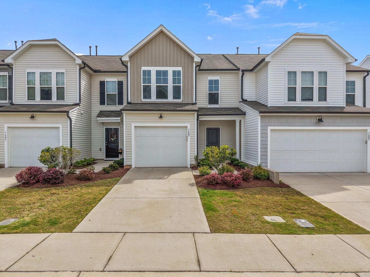 Durham House: 1607 Glacier Dr