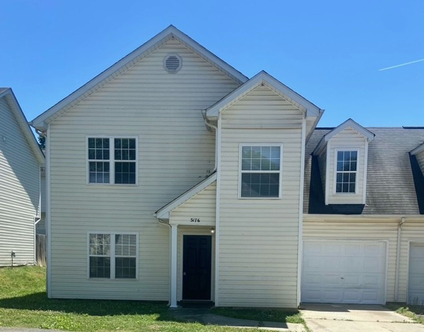 Charlotte House: 5176 Brooktree Dr