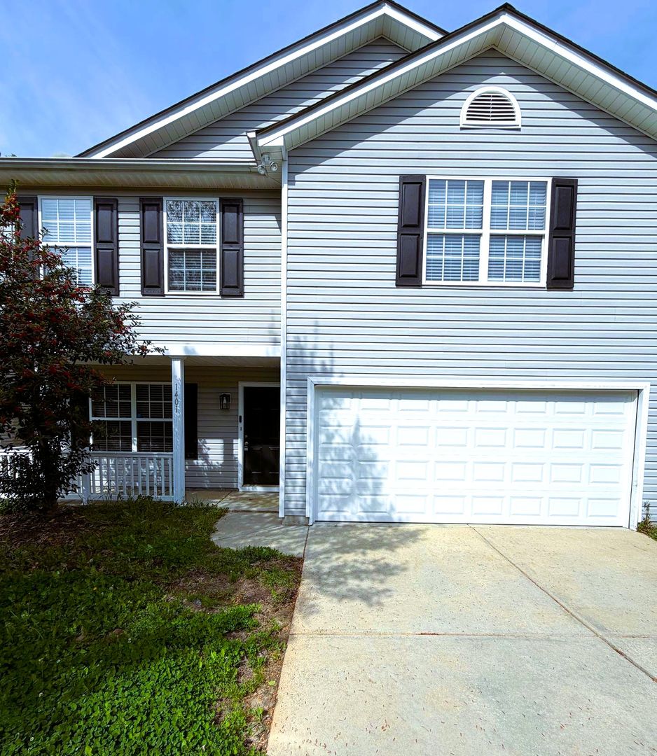 Charlotte House: 1401 Jordans Pond Ln