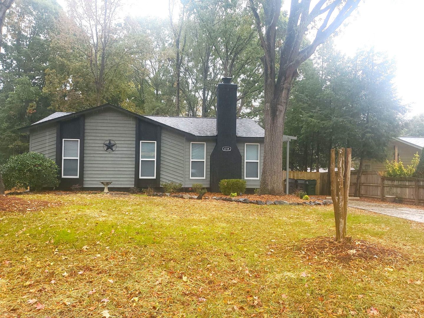 Charlotte House: 6724 Accrington Court