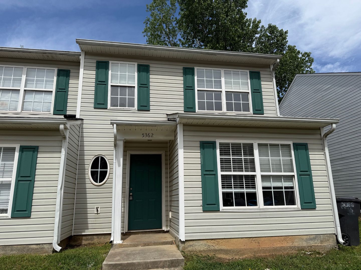 Charlotte House: 5362 Esther Ln