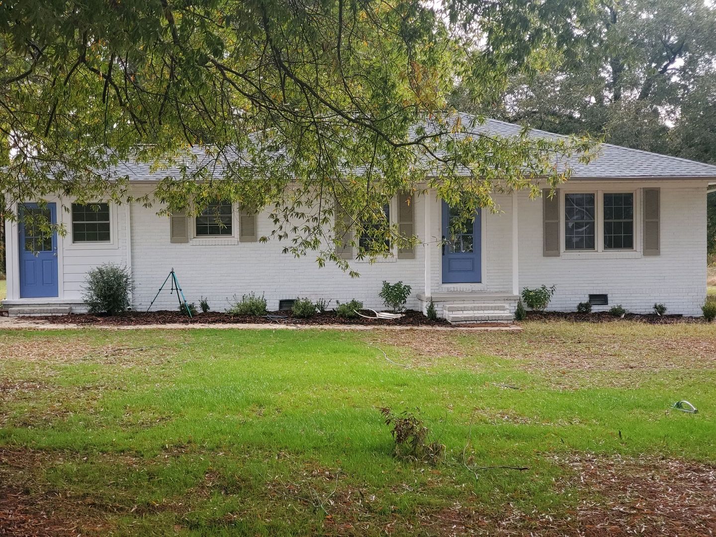 Huntersville House: 15640 Ewart Rd