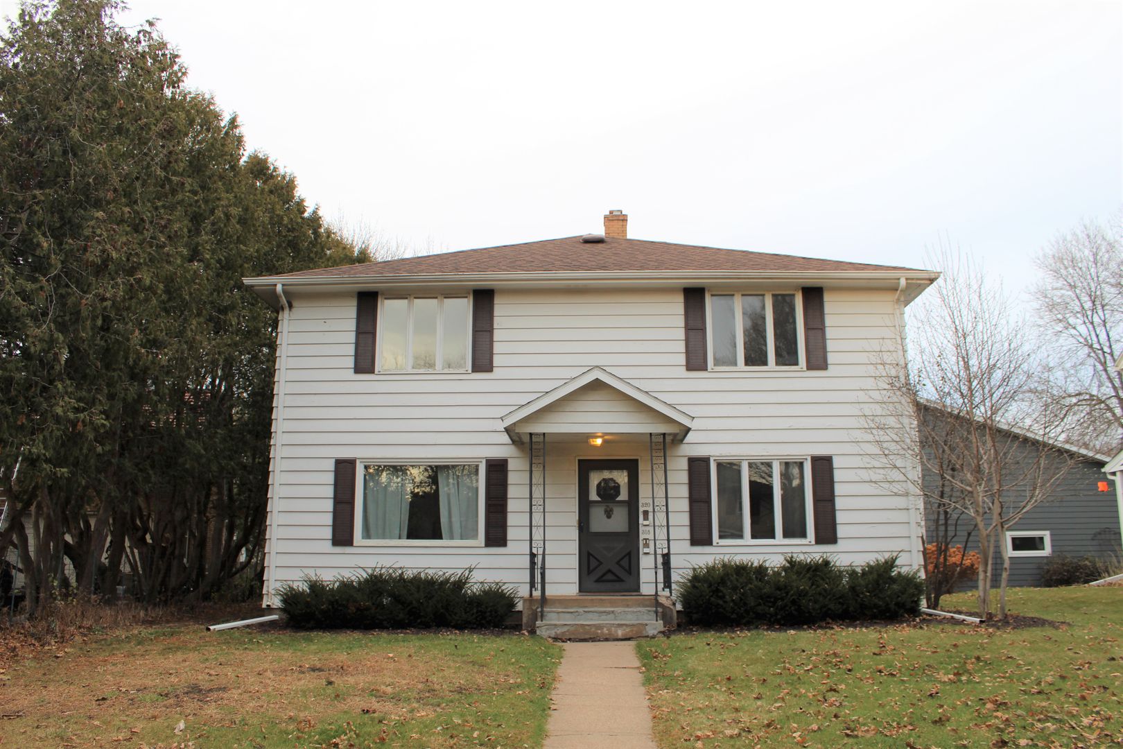 Eau Claire Apartment: 318 McKinley Avenue