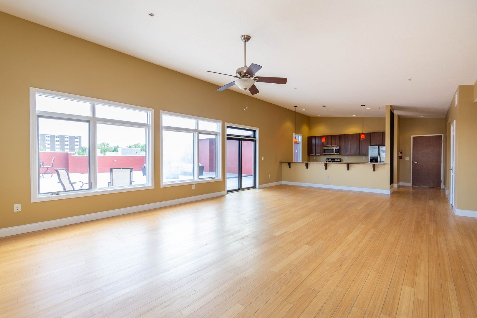 Bloomington Apartment: 422 East Kirkwood Avenue