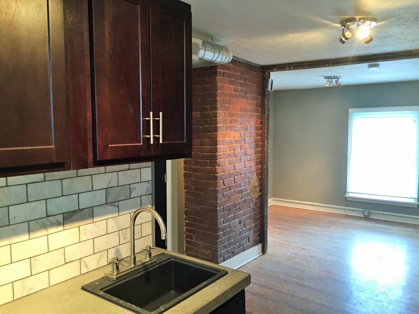 Pittsburgh Apartment: 1034 Murray Hill Ave.