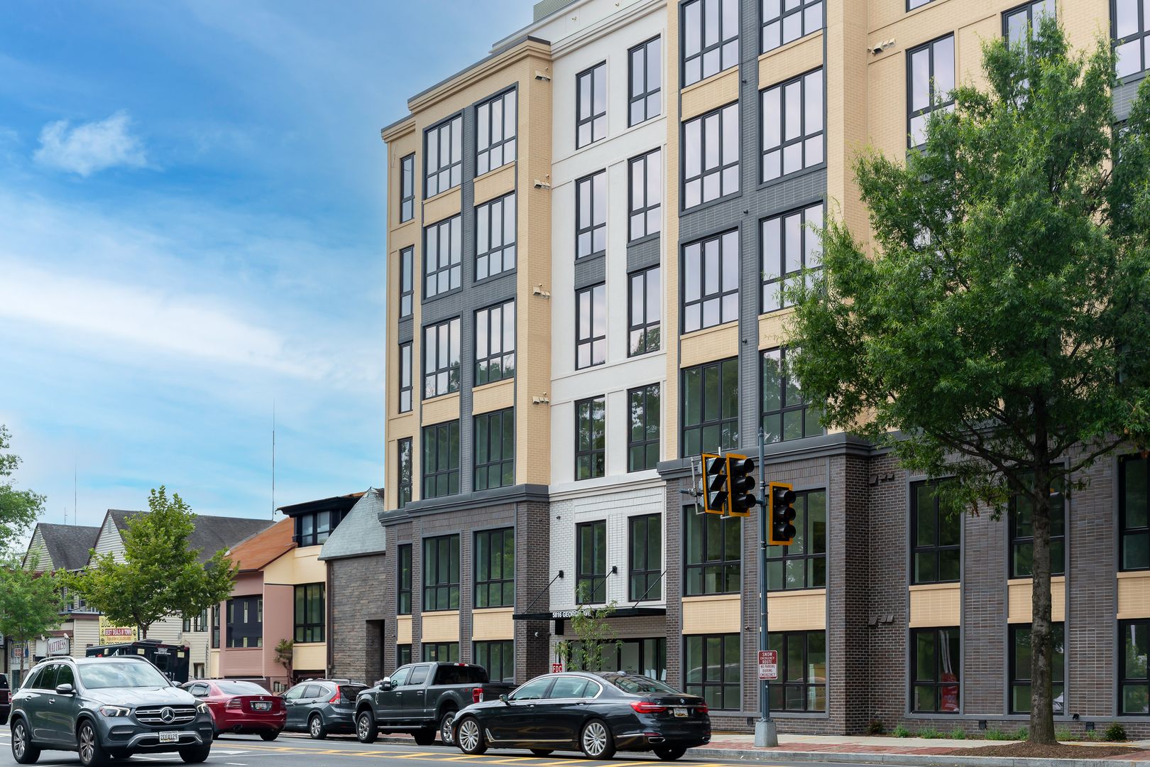 Washington Apartment: 5816 Georgia Avenue NW