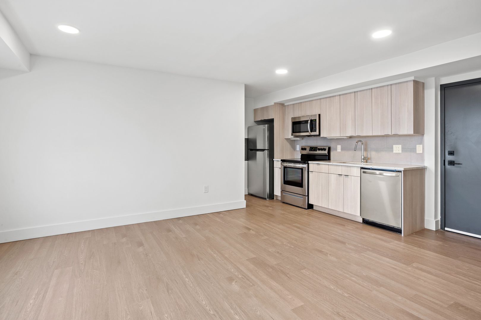 Washington Apartment: 5601 13th St NW