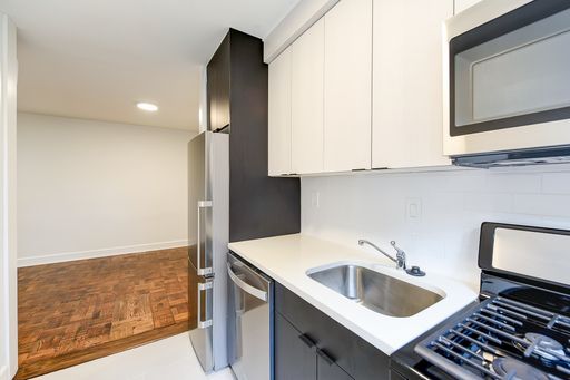 The Pinnacle — Elevated Northwest DC Living — Utilities Included! – photo 1