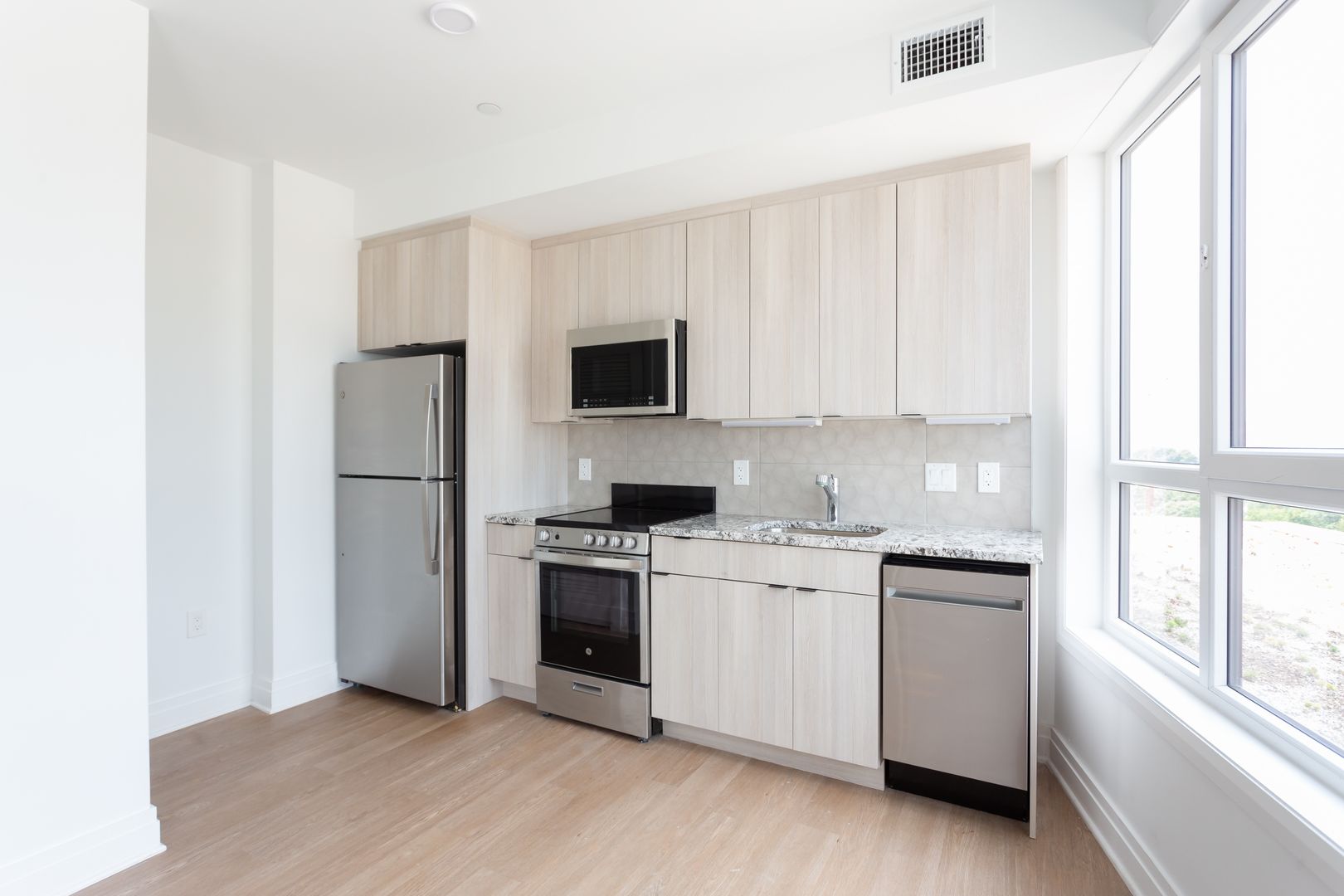 Washington Apartment: 5816 Georgia Avenue NW