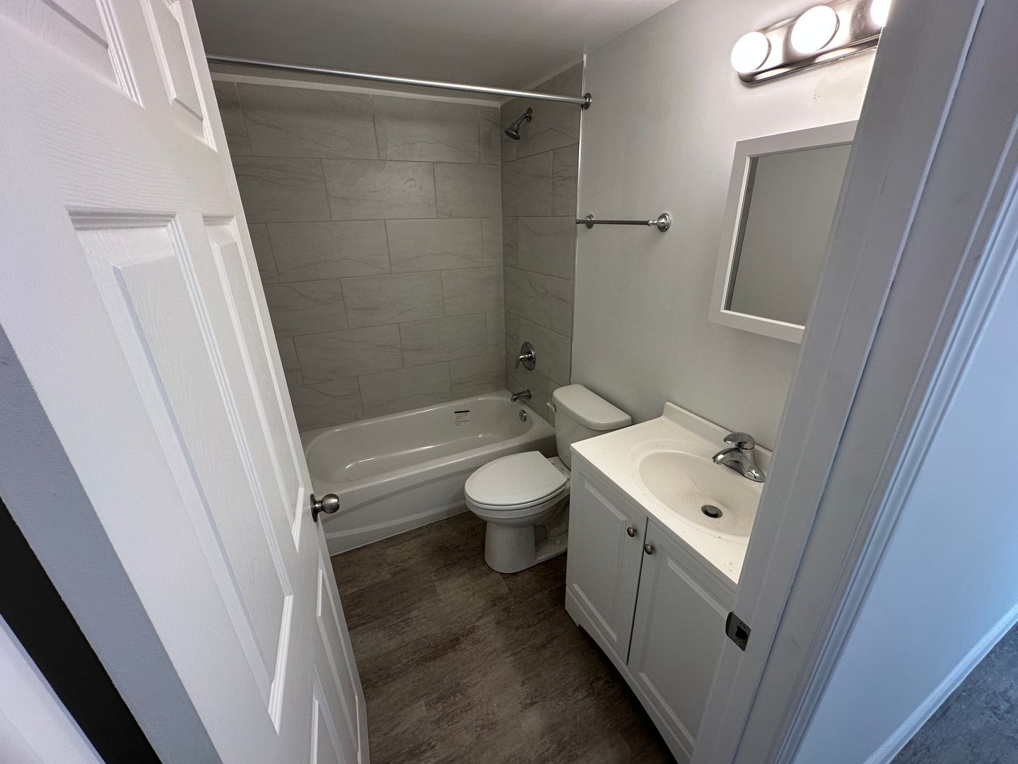 Washington Apartment: 313-15 Anacostia Rd SE