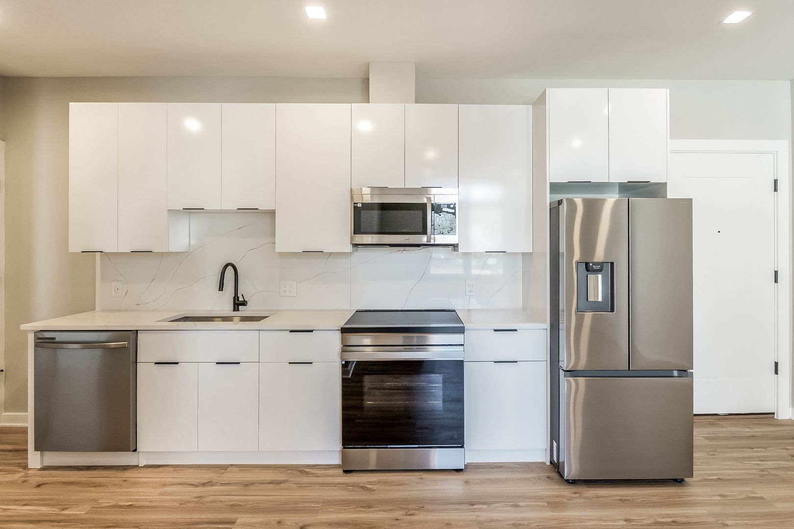 Washington Apartment: 1358 Florida Ave NE