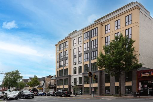 5816 Georgia Avenue NW, Apt 705 – photo 1