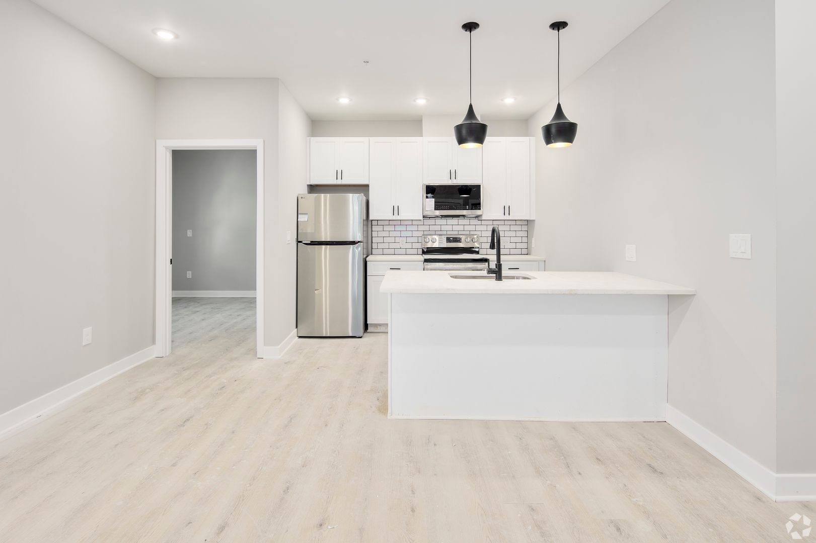 Washington Apartment: 317 Kennedy St NW