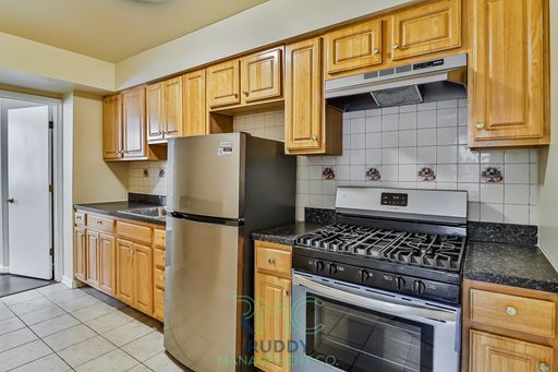 Come Home to Buena Vista 3 Bedroom Apartment in SE Washington DC – photo 1