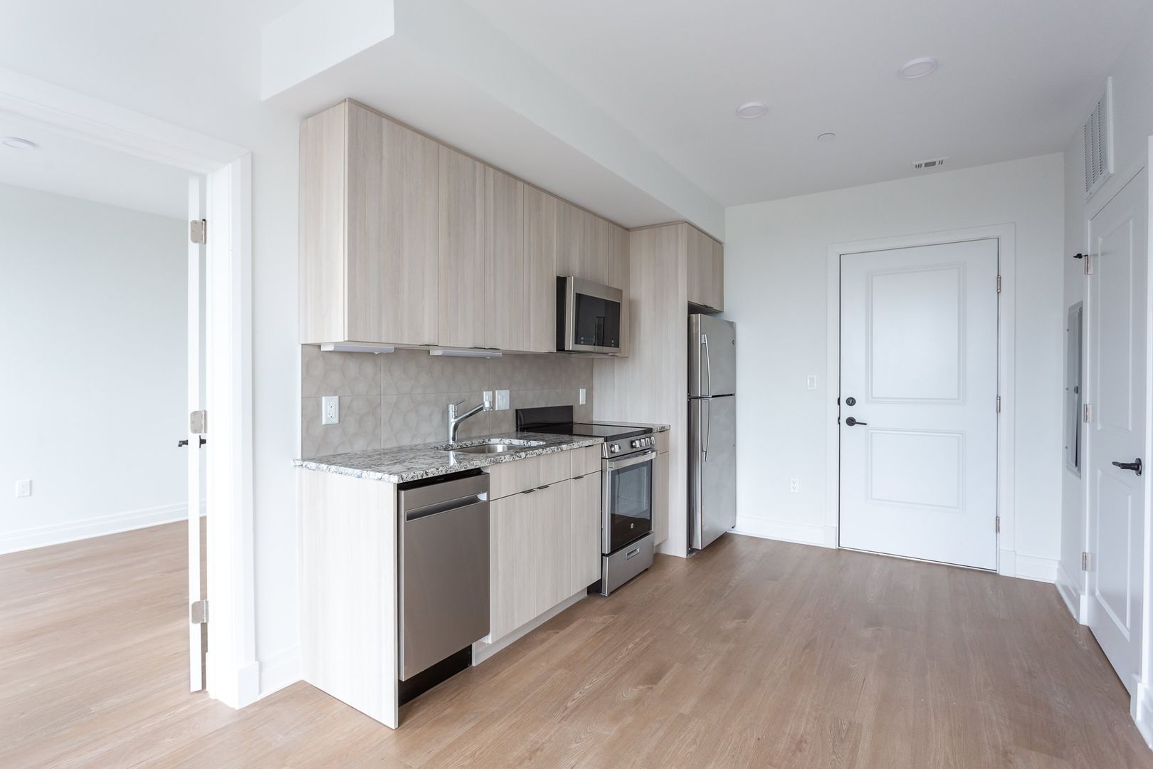 Washington Apartment: 5816 Georgia Avenue NW