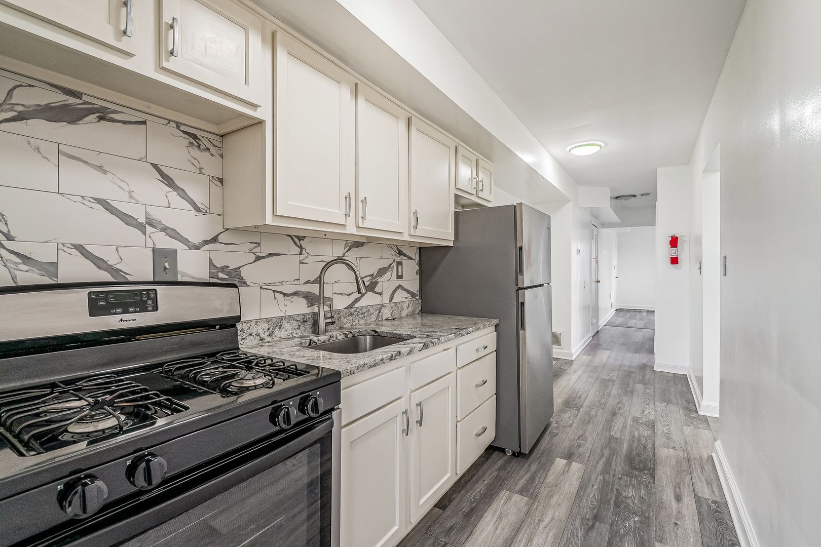 Washington Apartment: 5020 Astor Place SE