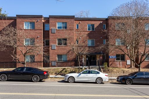 Charming Community on 14th Street NW! – photo 1