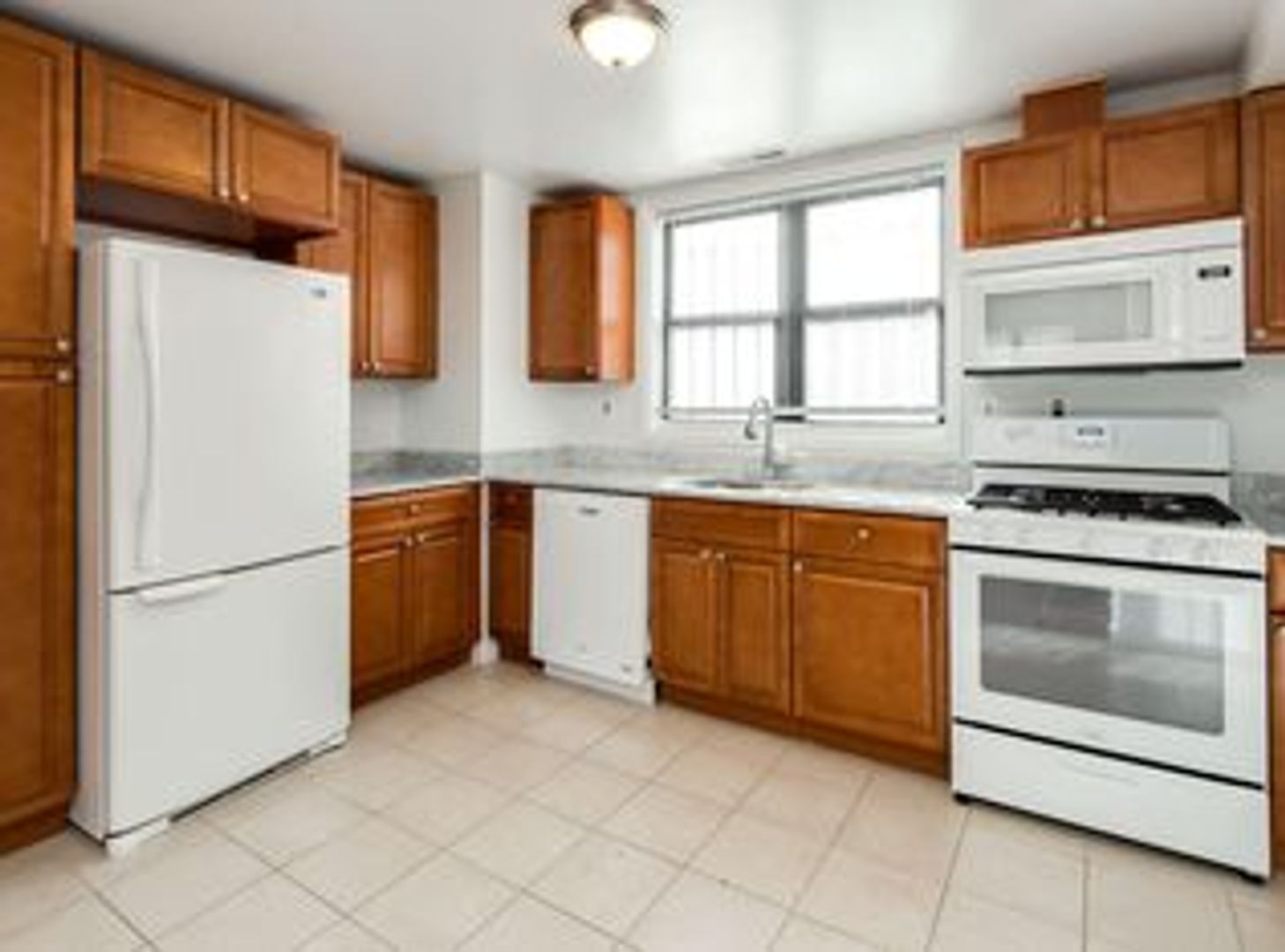 Washington Apartment: 1347 Riggs Street NW