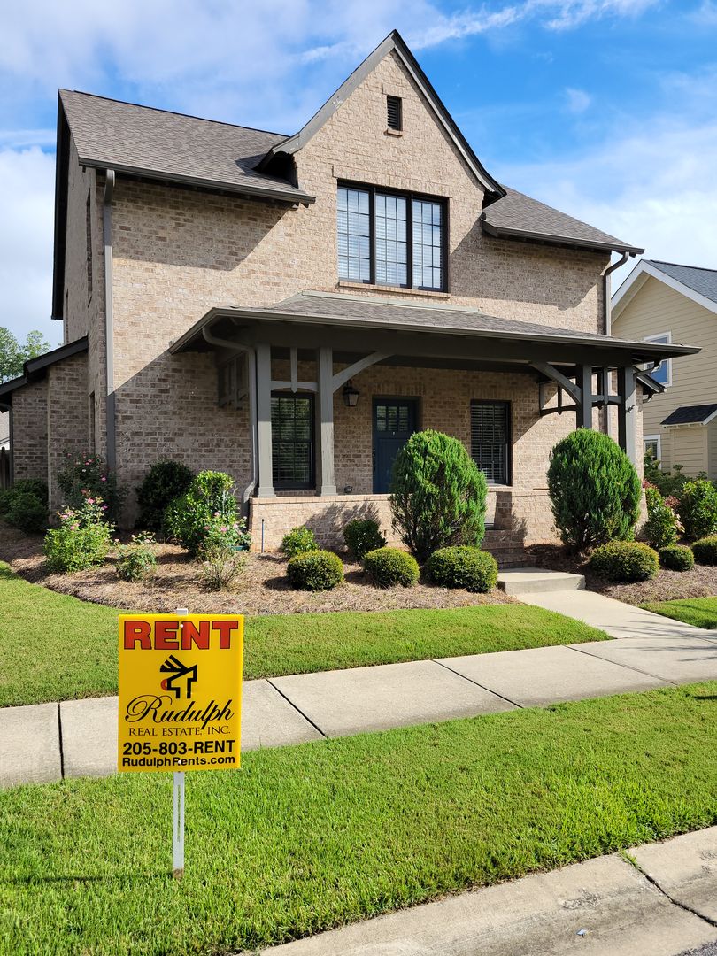 Hoover House: 4417 Tuckahoe Lane