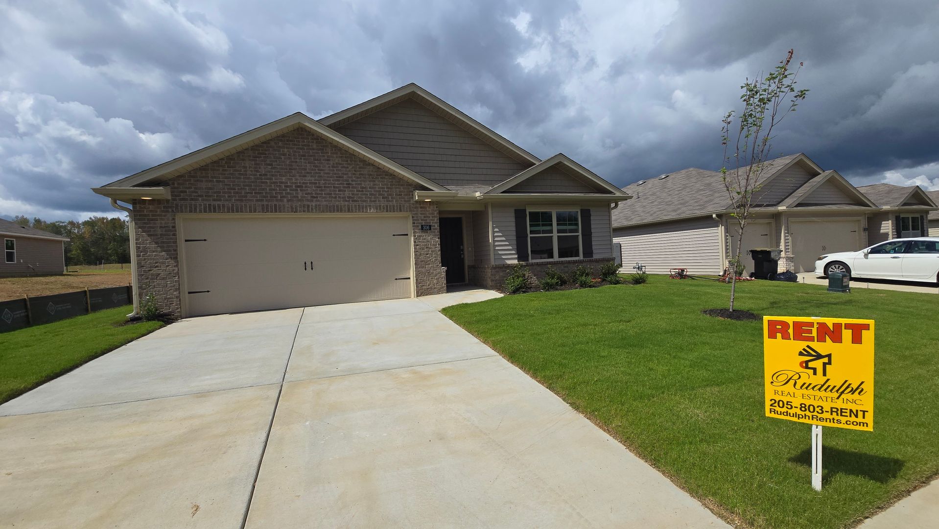 Hanceville House: 306 Belmar Way SW