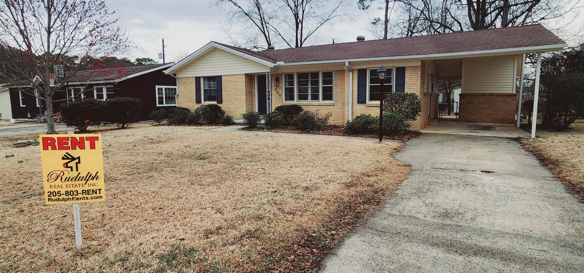 Homewood House: 209 Knoll Crest Dr.