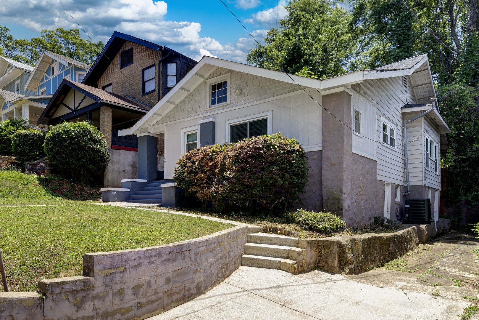 Birmingham House: 1143  18th Avenue So.