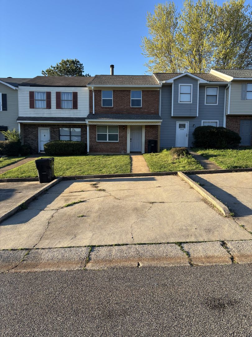 Birmingham Townhome: 5528 Saint James St