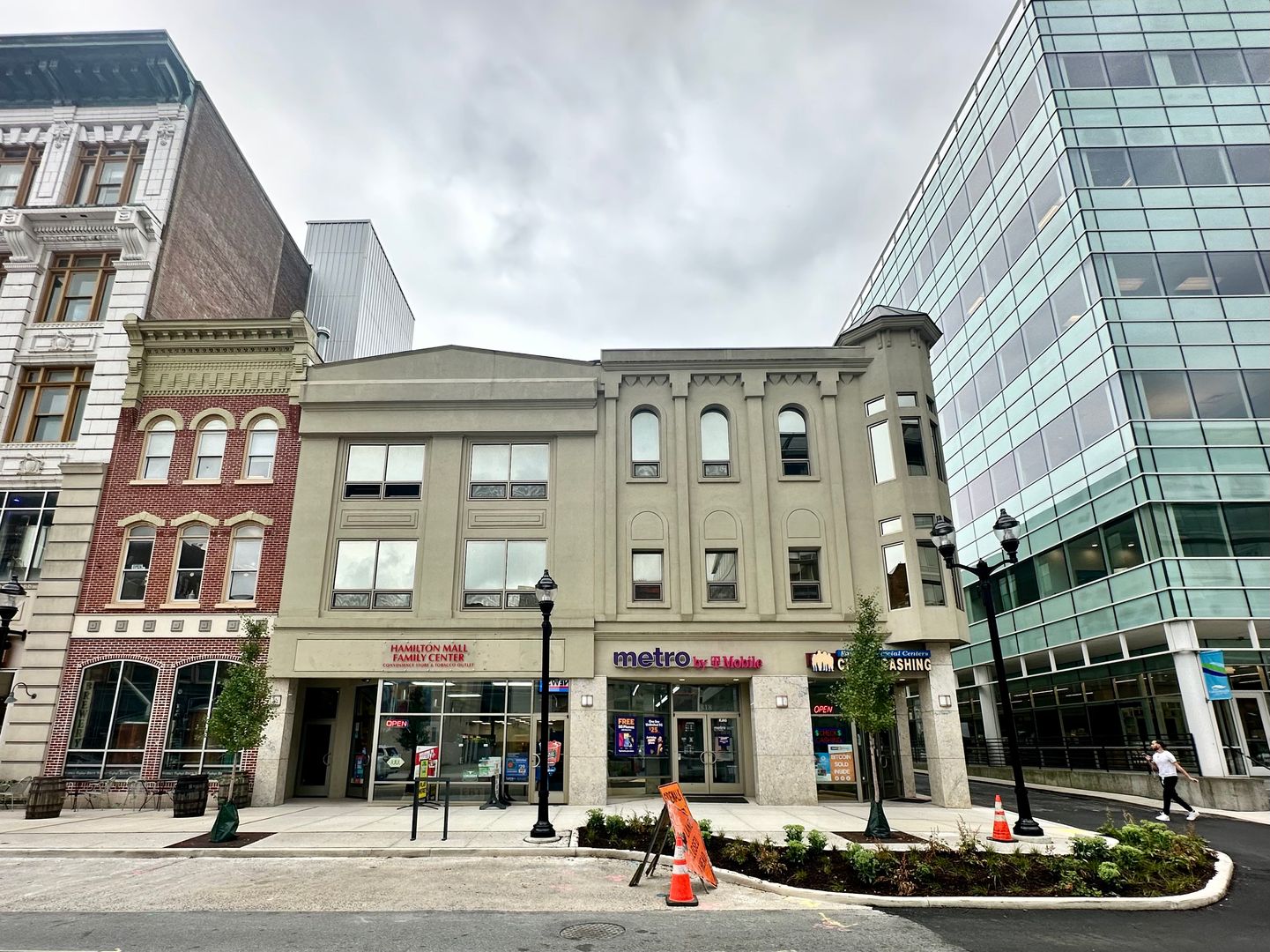 Allentown Apartment: 818-822 Hamilton St.