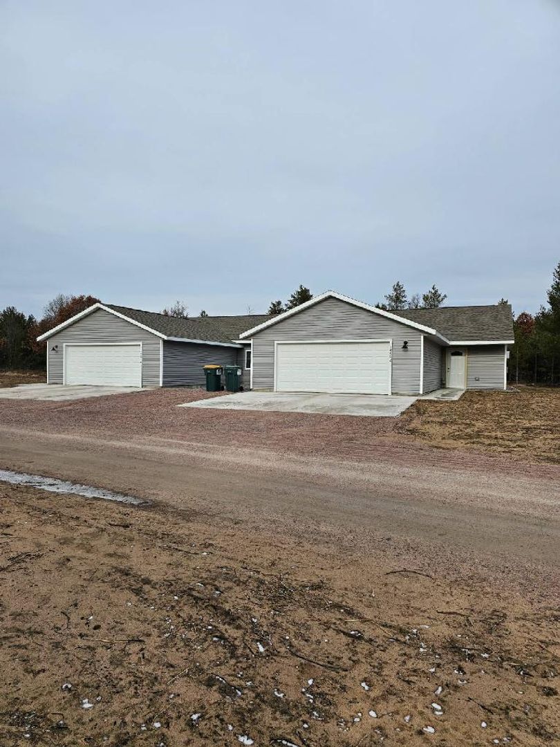 Wisconsin Rapids Townhome: 14514 Hwy 13 S