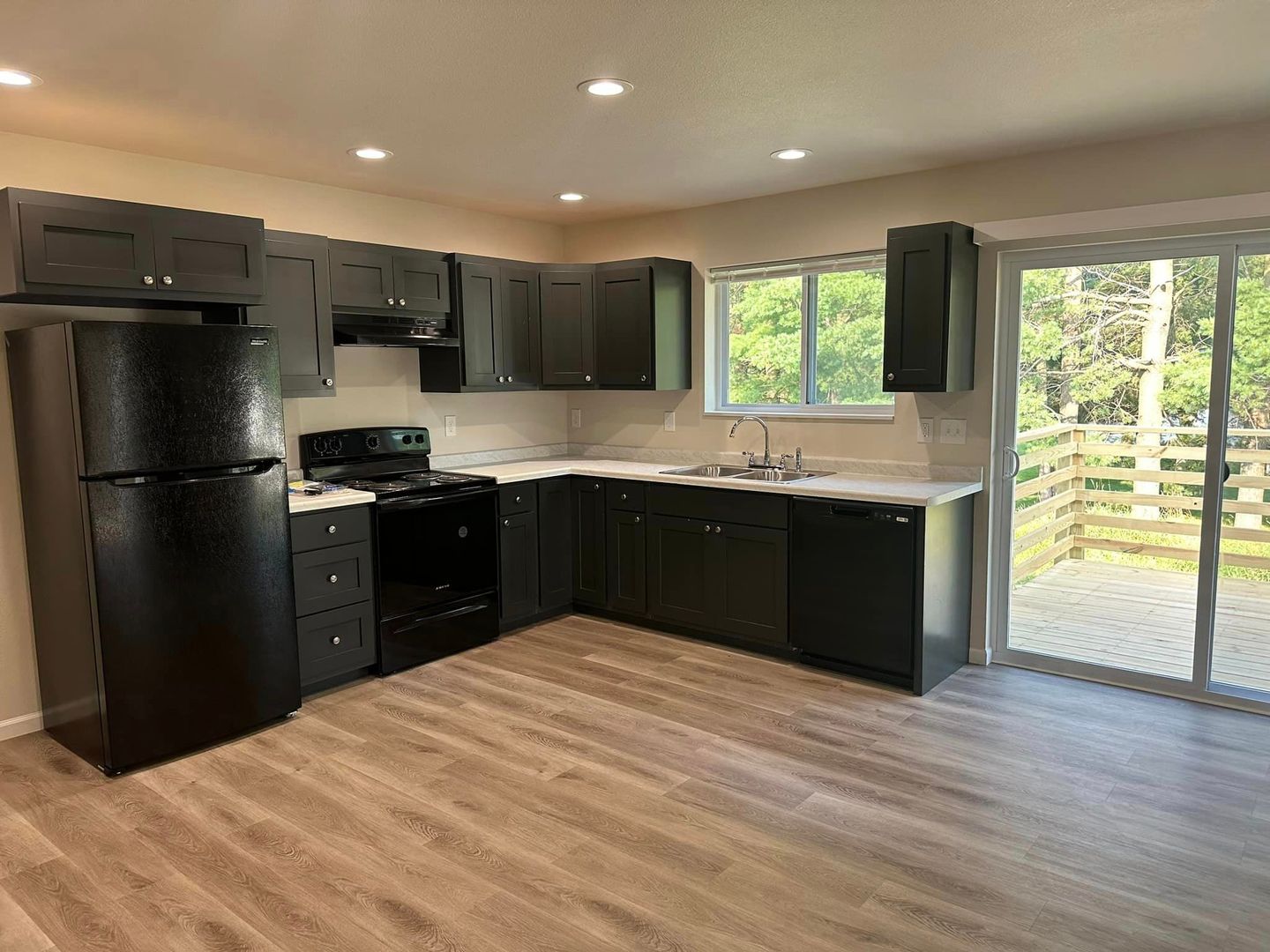 Junction City Townhome: 410 Brock Ave