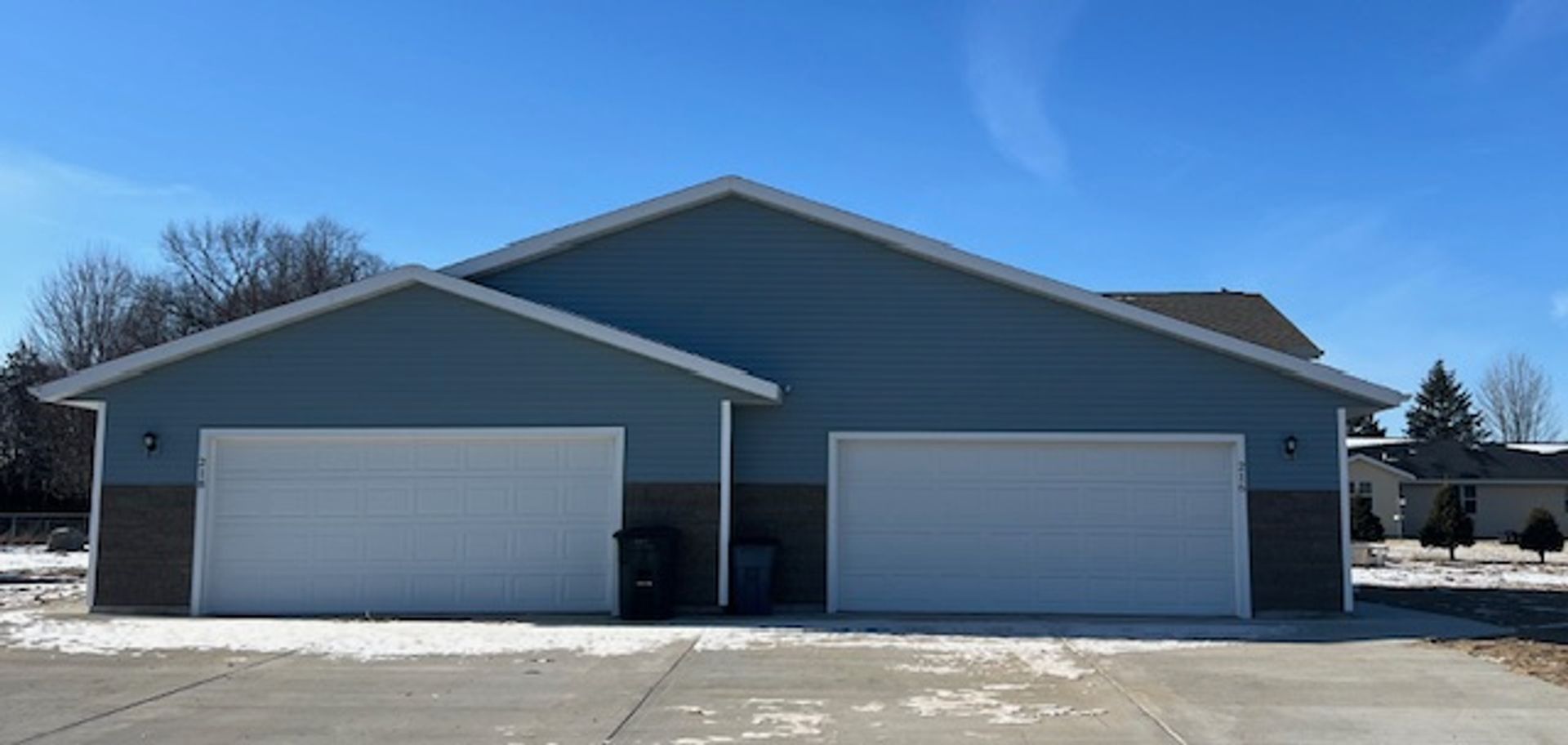 Junction City Townhome: 218 Brock Ave