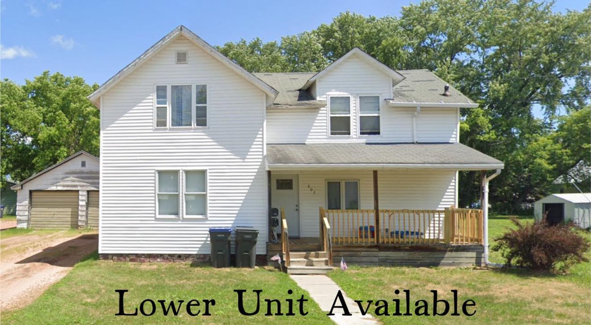 Marshfield Apartment: 407 West Arnold