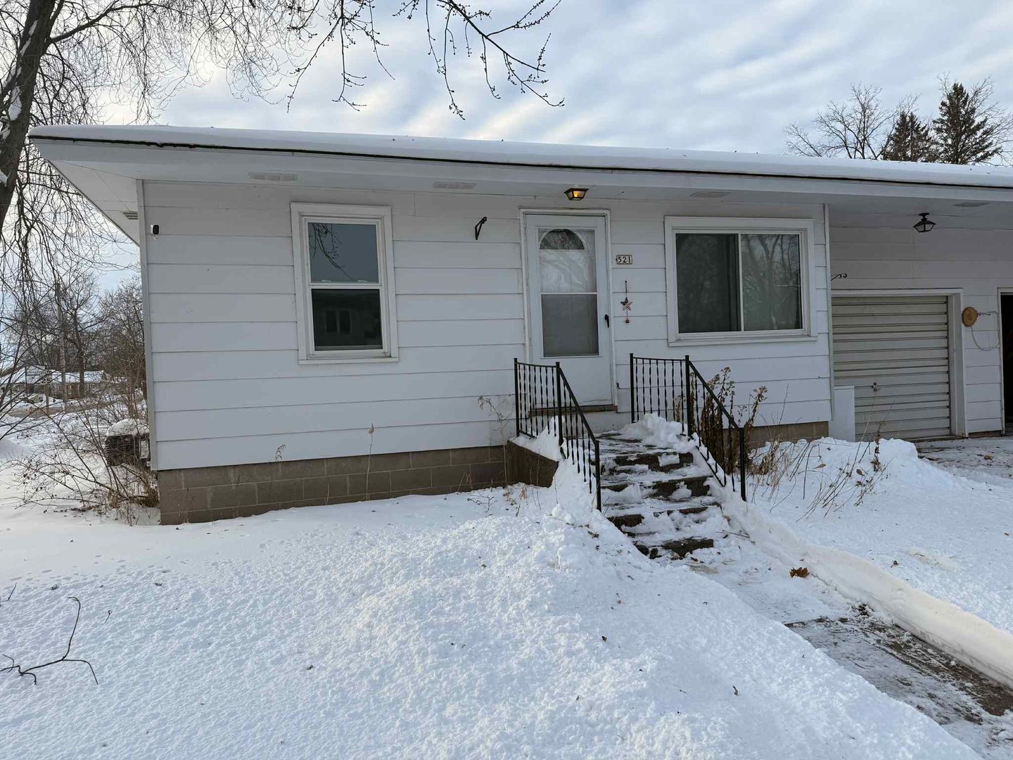 Port Edwards Townhome: 521 2nd Street