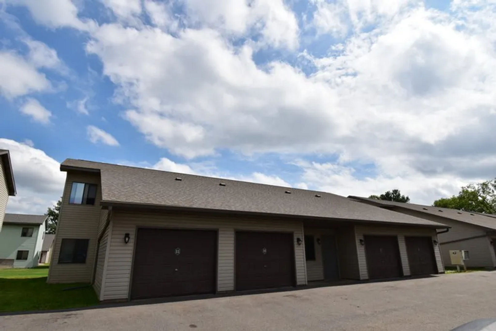 Stevens Point Apartment: 1116 North Point Drive