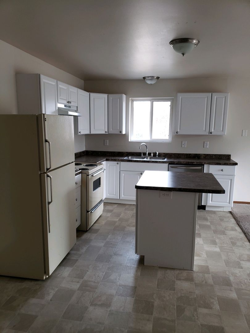 Plover Apartment: 1180 Dodds Drive