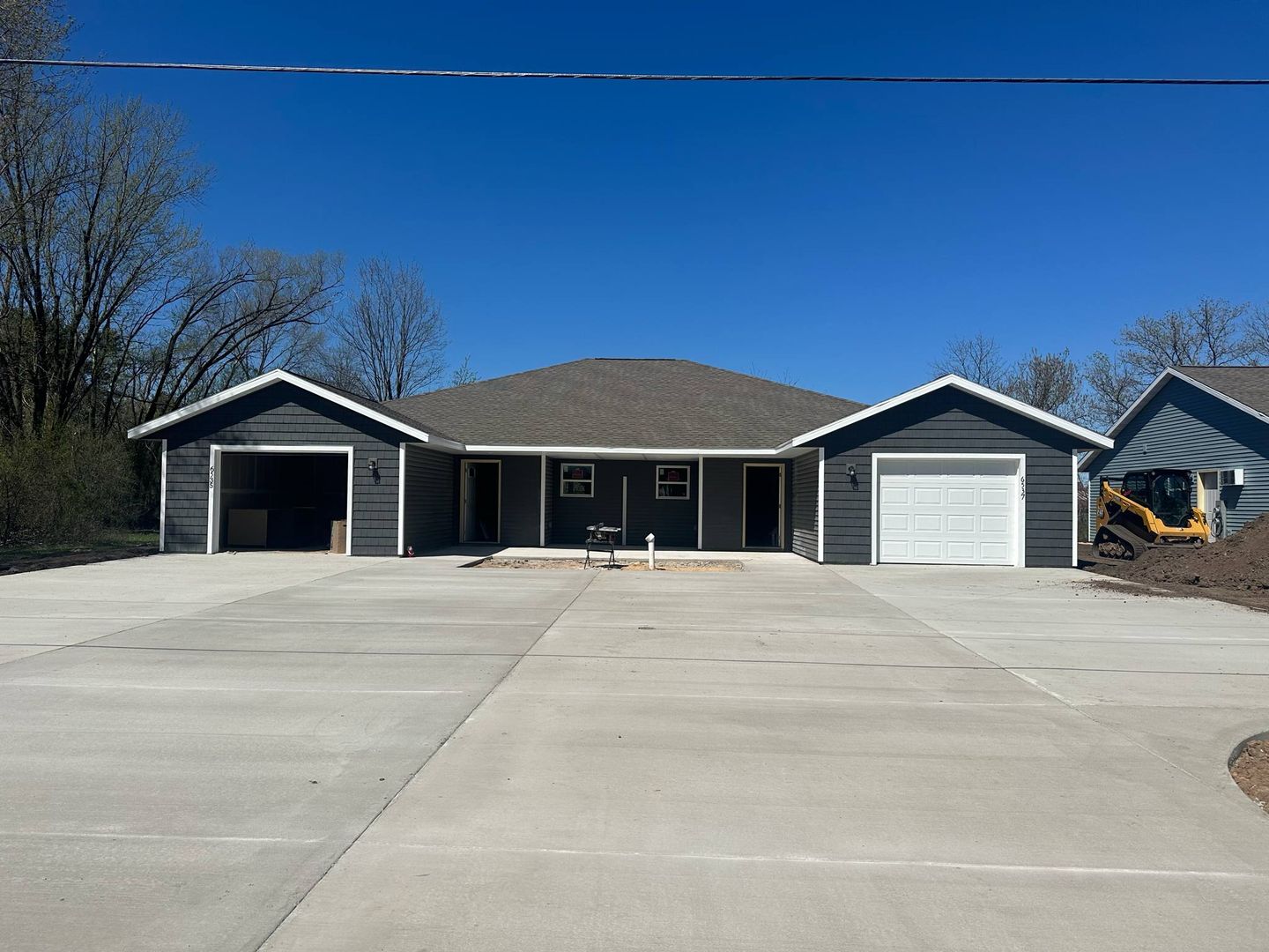 Vesper Townhome: 6535 Anderton Ave