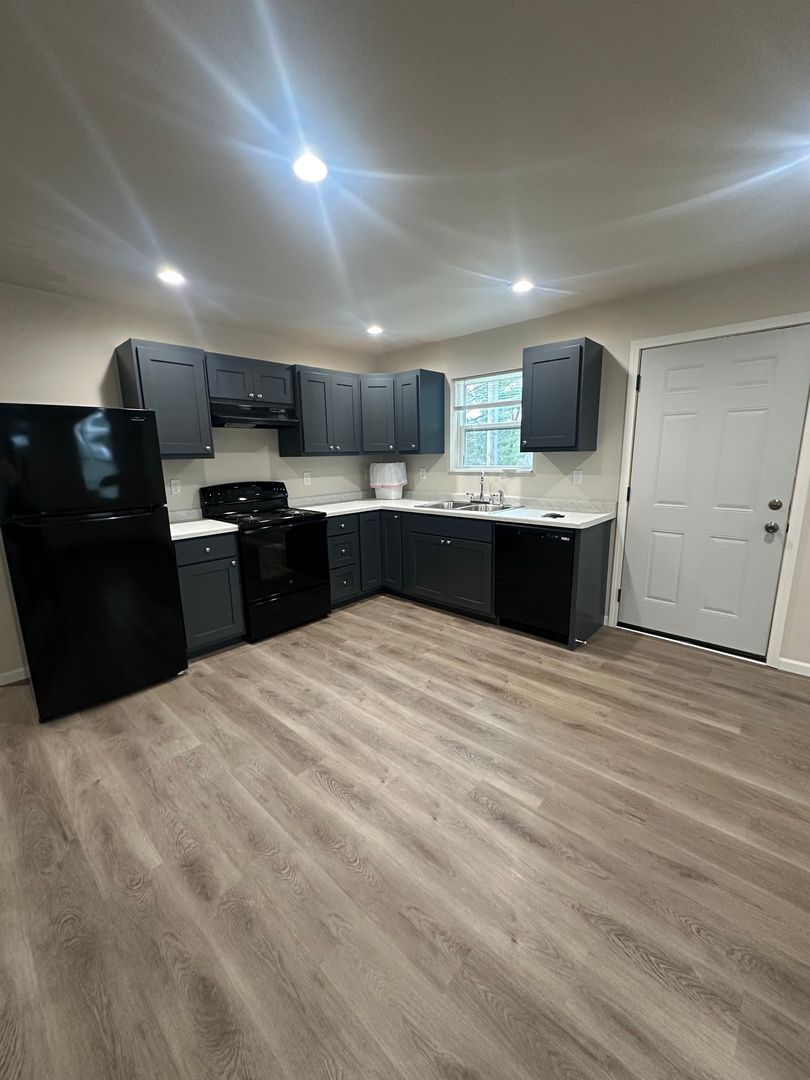 Vesper Townhome: 6547 Anderton Ave